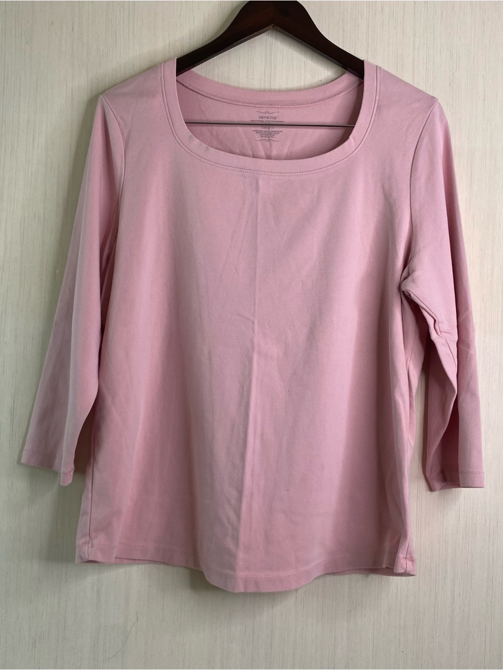 Venezia Women’s Light Pink Scoop Neck Long Sleeve T-Shirt 14/16
